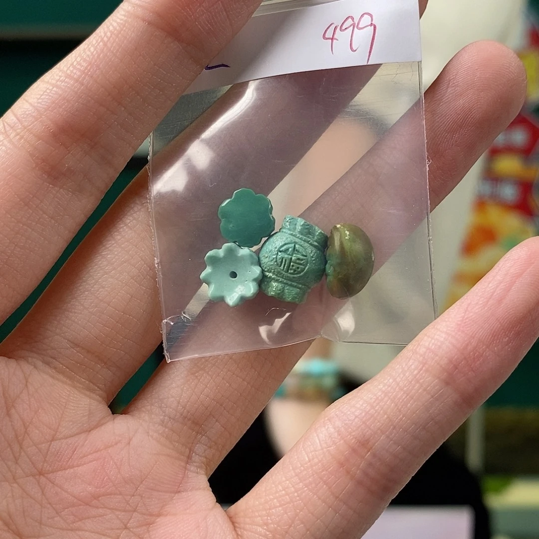 绿松石未镶嵌珠宝奇石