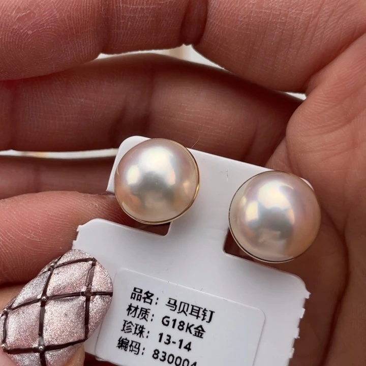 拼合珍珠（马贝珠）耳饰18K金镶嵌