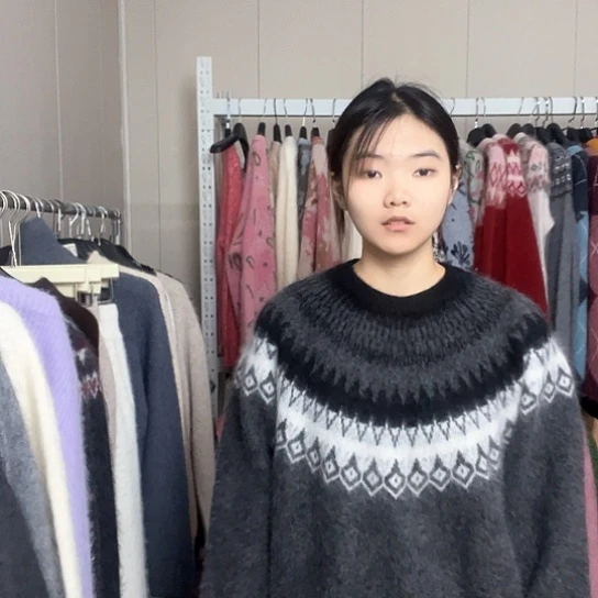 灰色条纹上衣均码