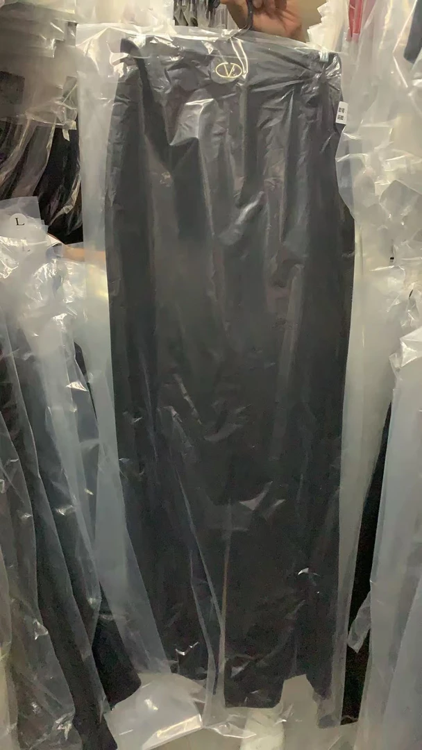 慕溢-323黑色V金属扣职场西装裤