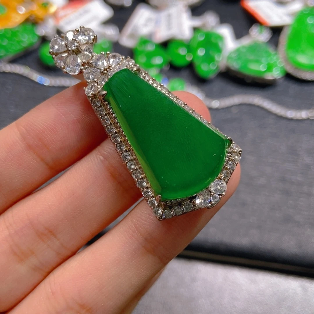 翡翠未镶嵌吊坠(不含链)