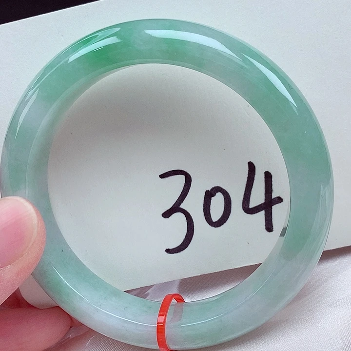 翡翠未镶嵌手镯翡翠