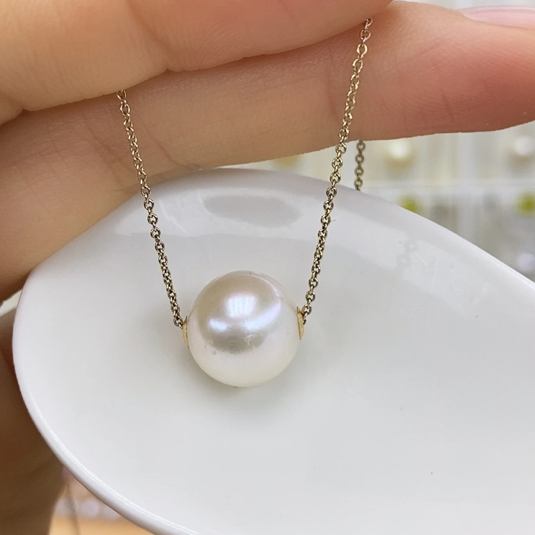 18K金镶嵌淡水珍珠吊坠(赠链)