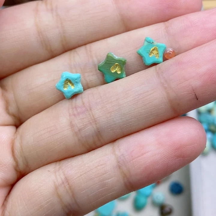 南红玛瑙未镶嵌珠宝奇石