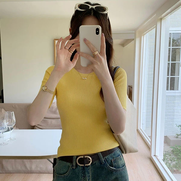 法式圆领修身短袖T恤女2025夏季紧身显瘦百搭纯色弛感针织上衣