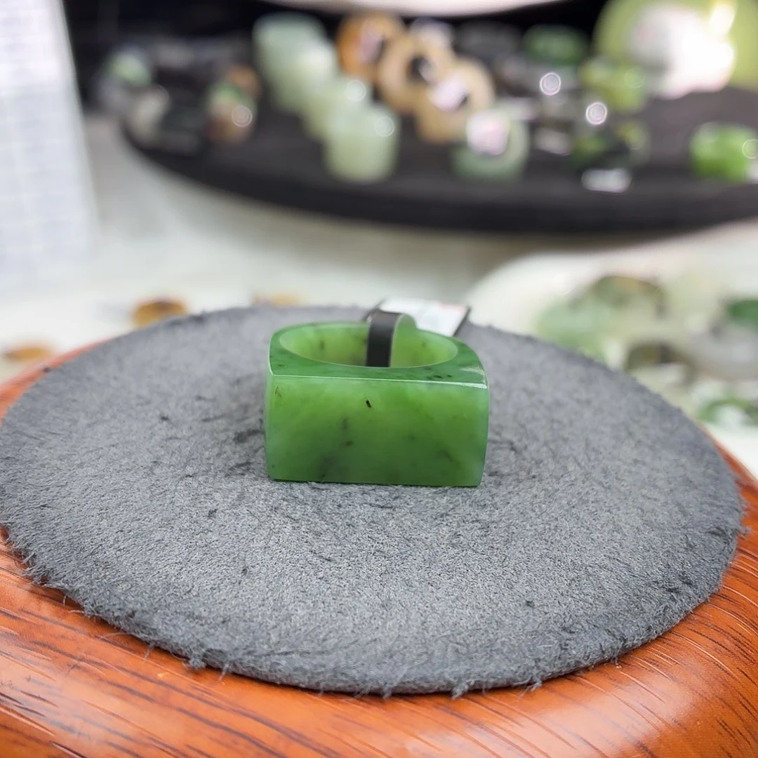 和田玉未镶嵌戒指b69碧玉马鞍18.1