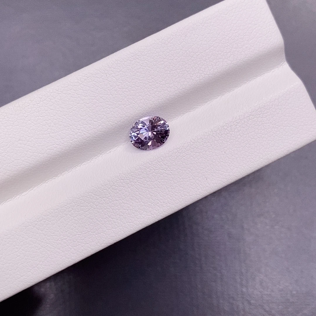 裸石蓝宝石1.55克拉 无烧浅紫