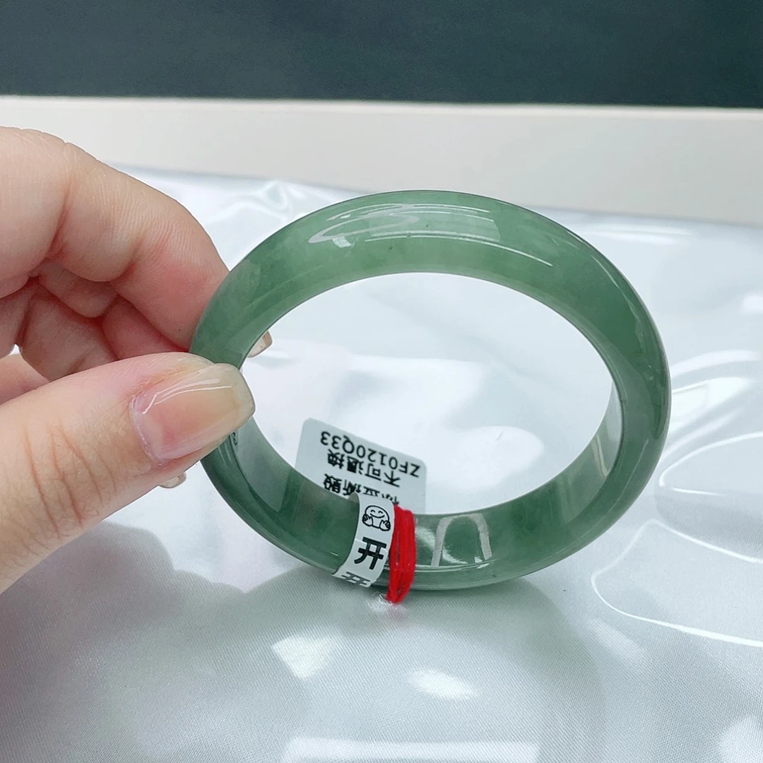 翡翠手镯未镶嵌正56.6