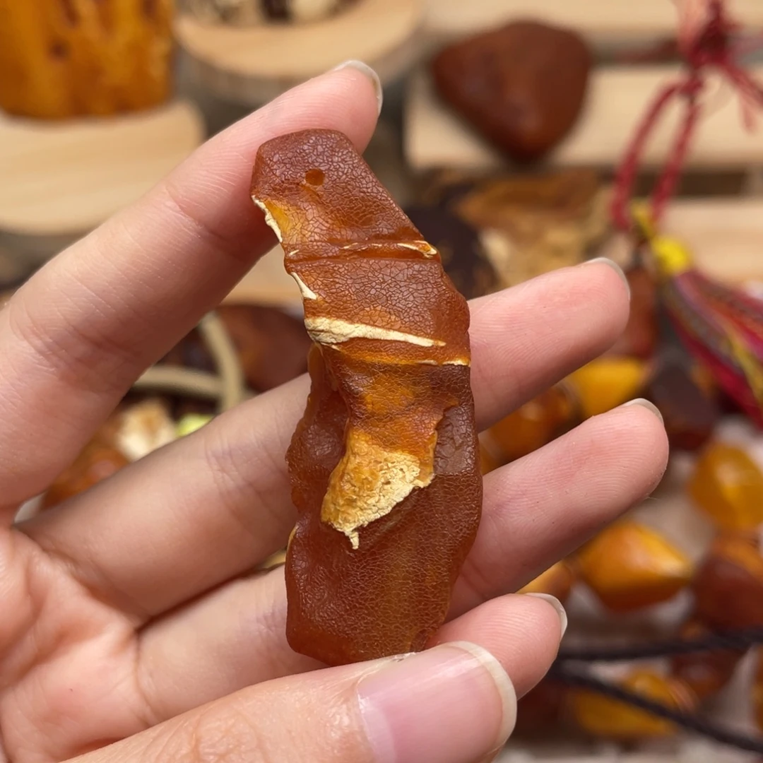 琥珀未镶嵌珠宝奇石