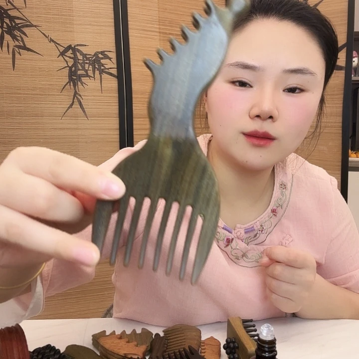 绿檀木凤凰梳子瑕疵款