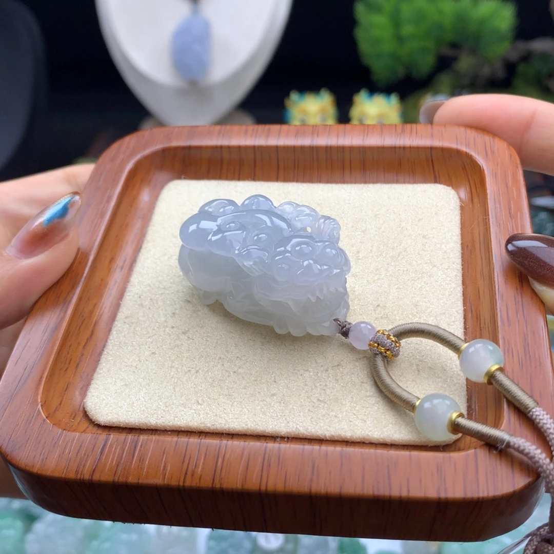 翡翠未镶嵌颈饰57