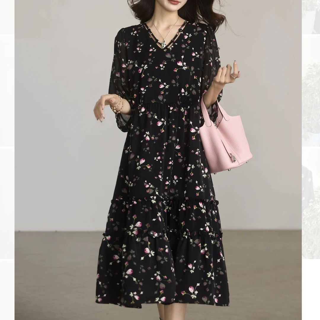 V领碎花大码显瘦连衣裙