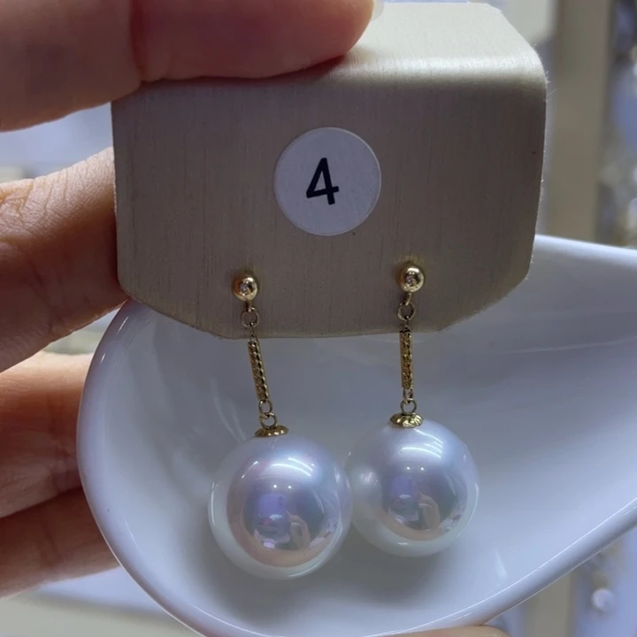 18K金镶嵌淡水珍珠耳饰