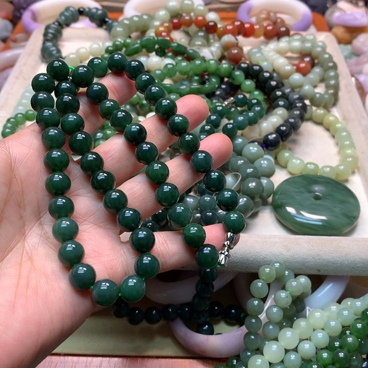 永***安石英岩玉未镶嵌和妈妈链