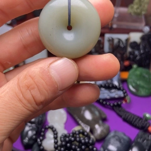 未镶嵌手镯和田玉（糖玉）