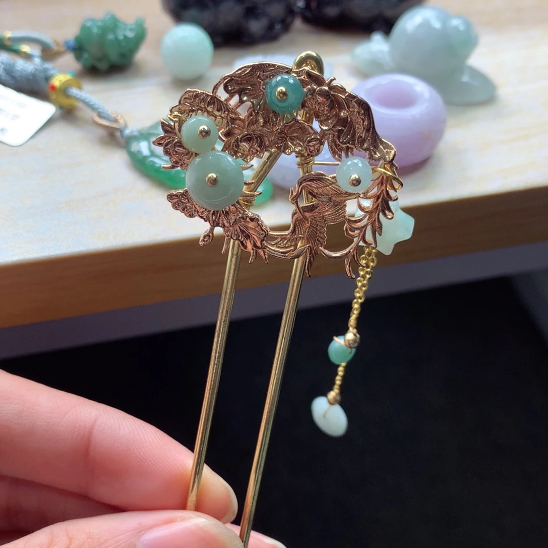 翡翠未镶嵌颈饰吊坠