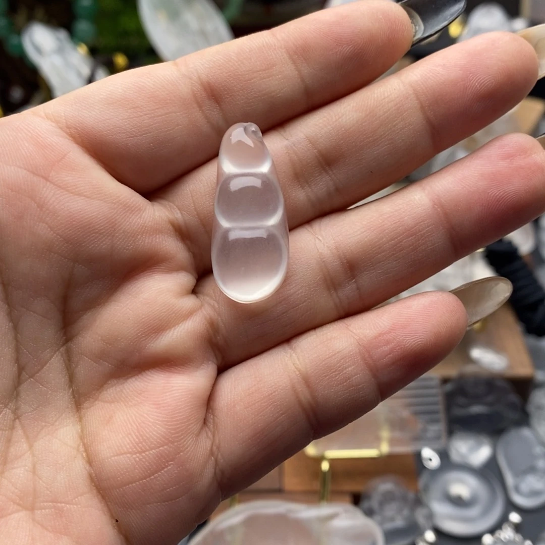 石英质玉颈饰未镶嵌