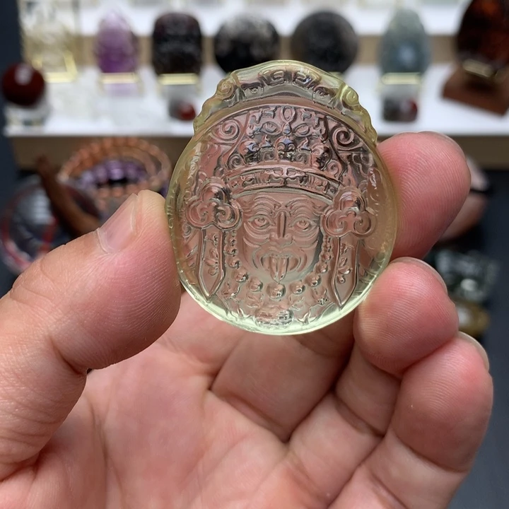 未镶嵌颈饰水晶吊坠