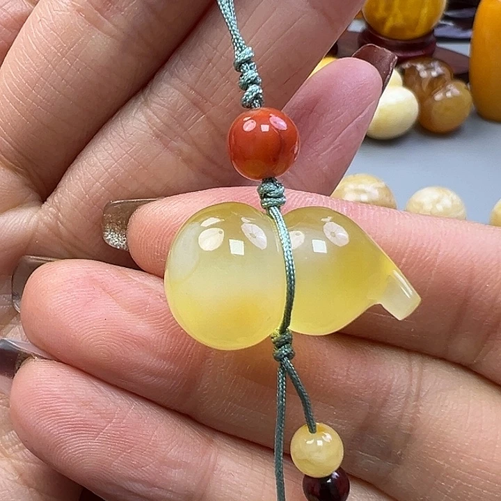 蜜蜡未镶嵌珠宝奇石