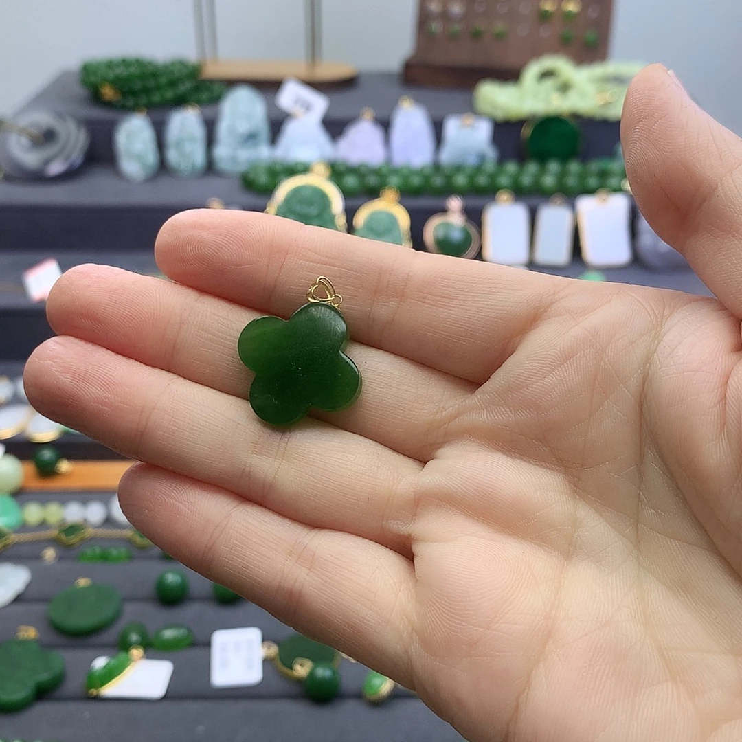 和田玉（碧玉）18K金镶嵌颈饰