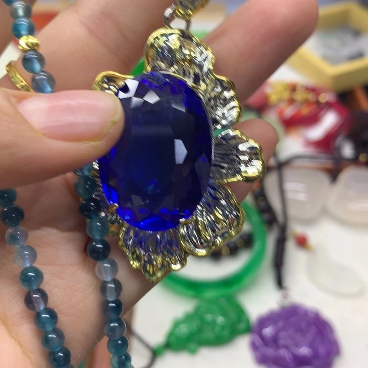 颈饰未镶嵌翡翠吊坠