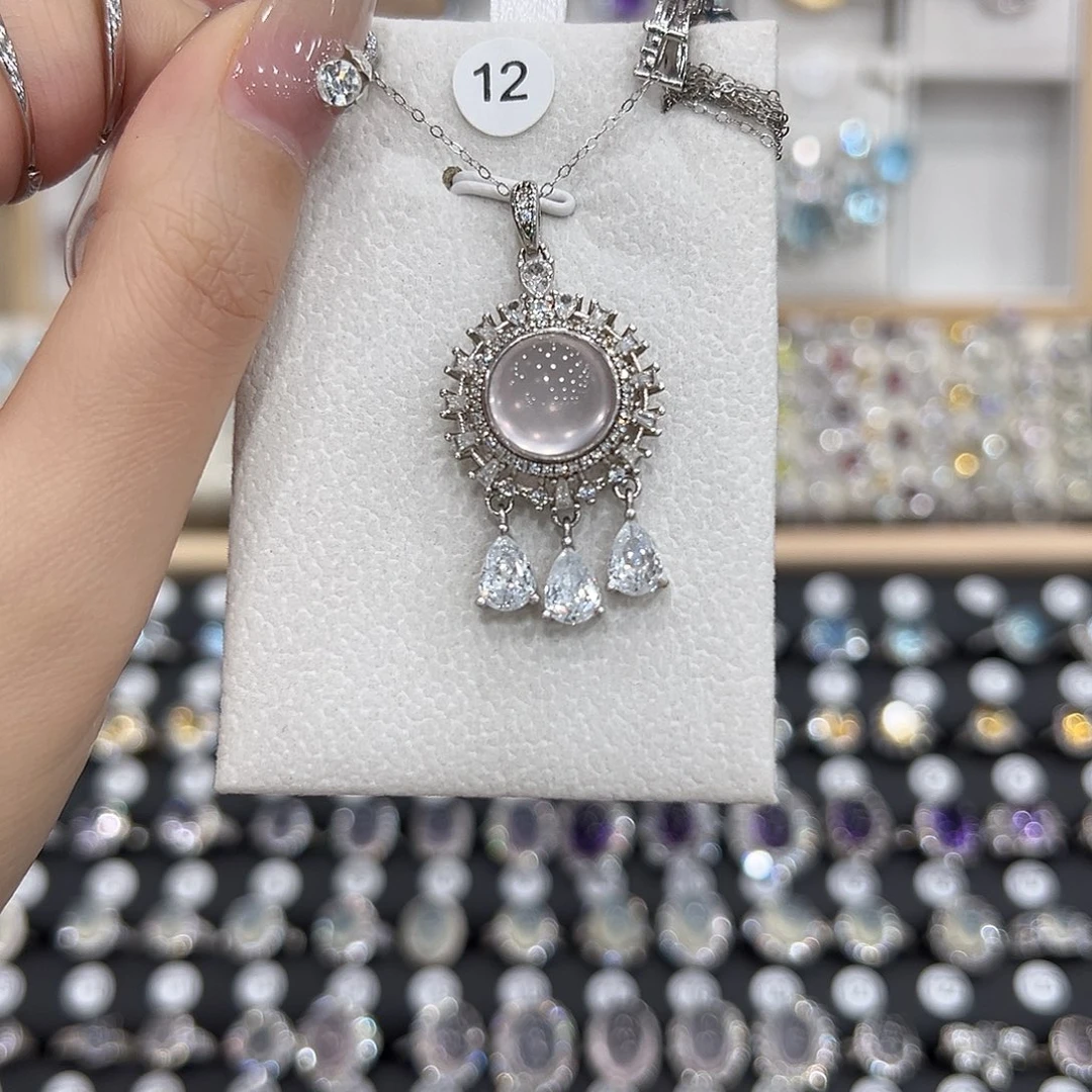 暮***暮银S925镶嵌石榴石戒指