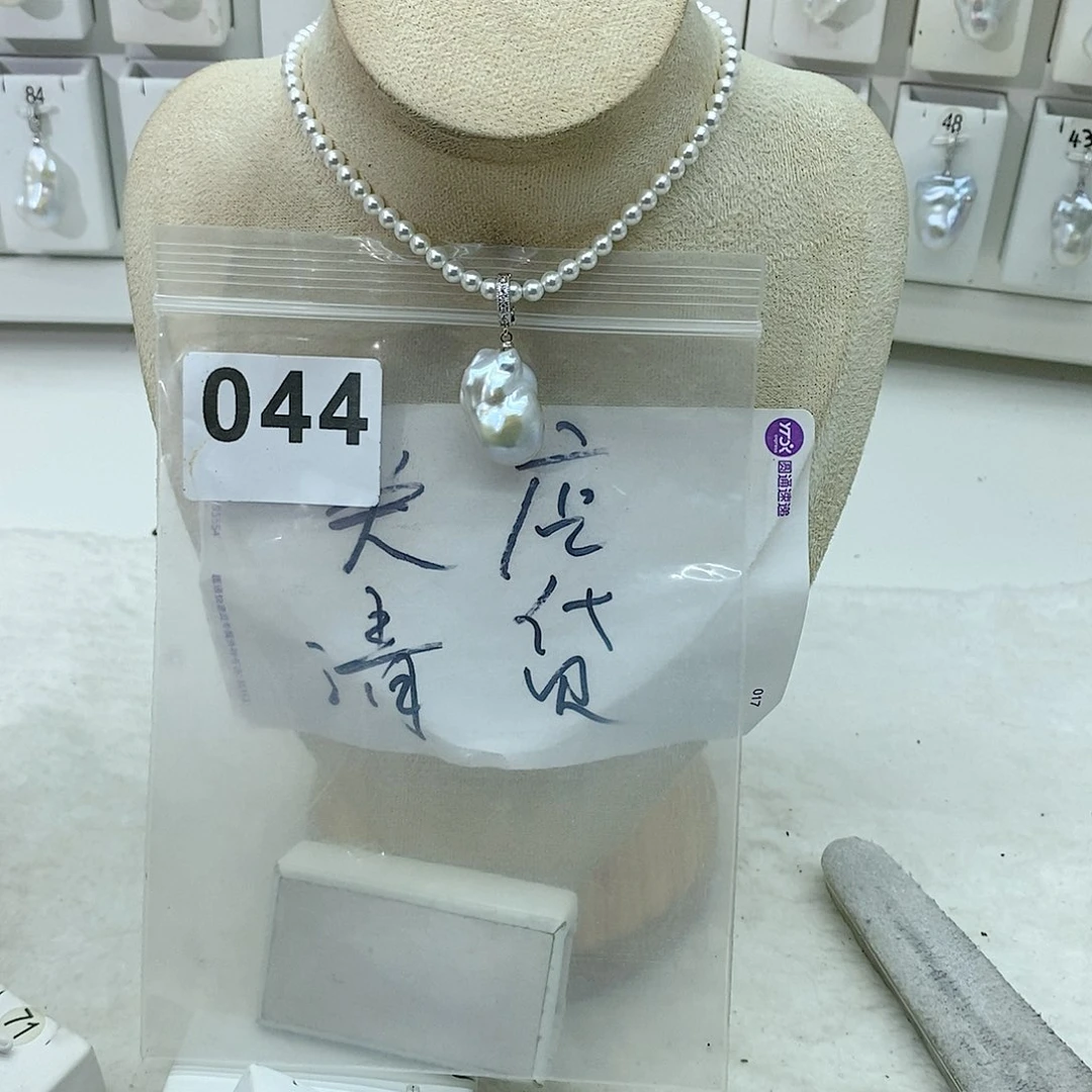 淡水珍珠颈饰合金