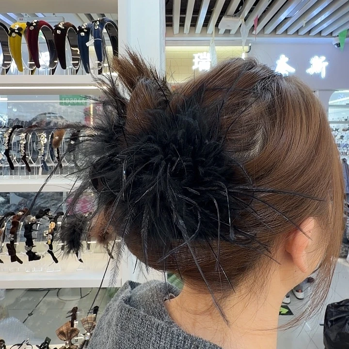 布艺非金属羽毛抓夹圆形