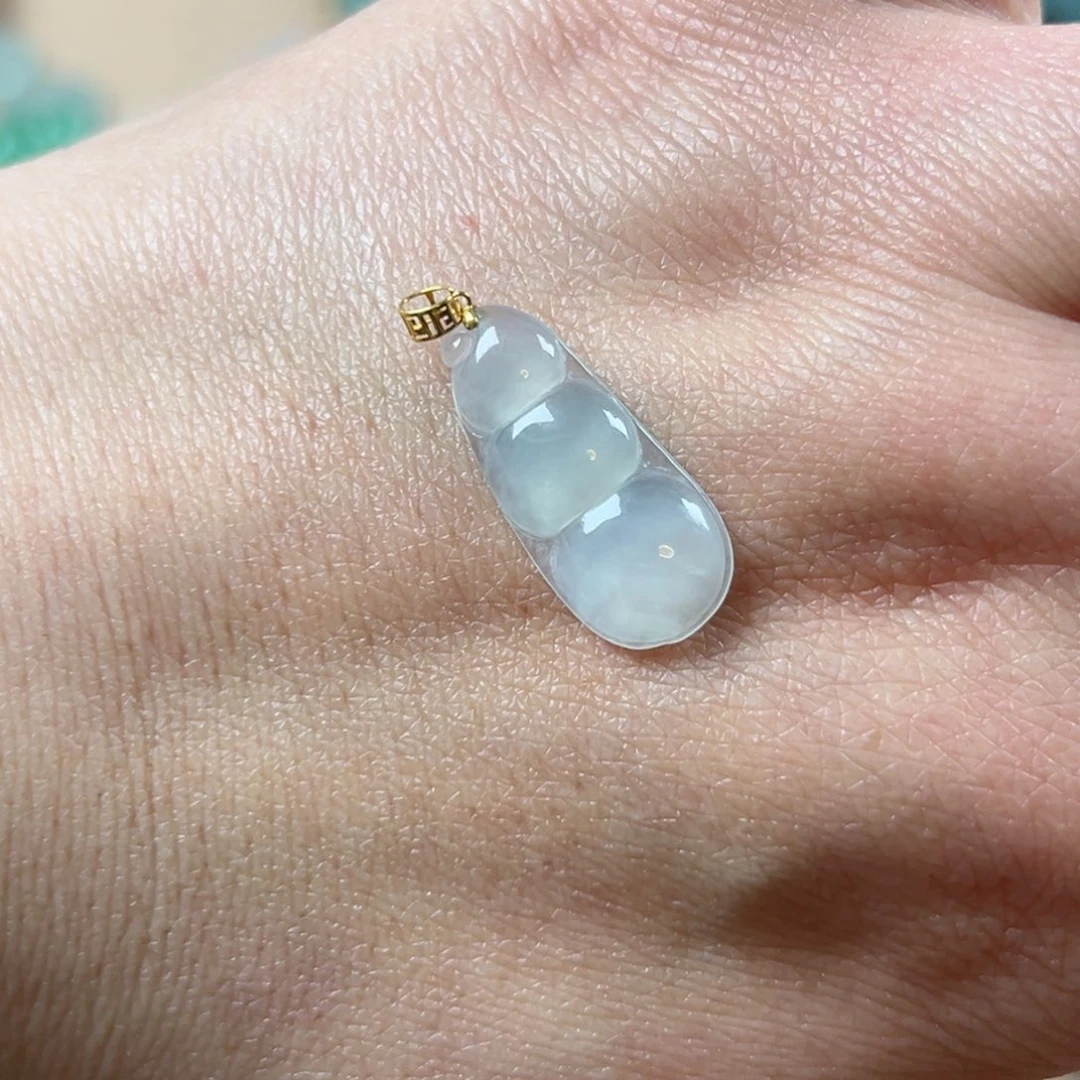 翡翠颈饰18K金镶嵌豆子