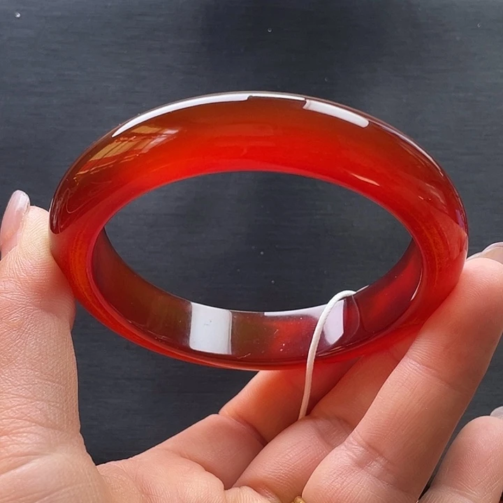 玛瑙/玉髓未镶嵌手镯61.7