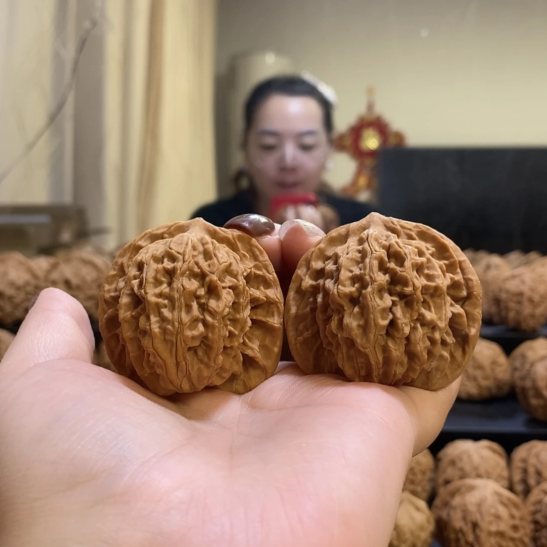 把件文玩核桃44老款狮子头尖有伤