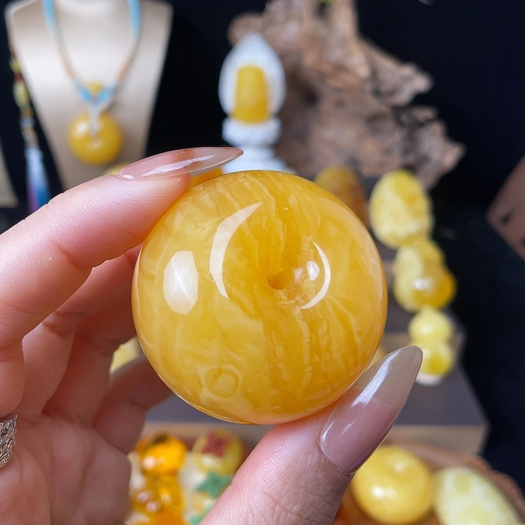 琥珀未镶嵌珠宝奇石