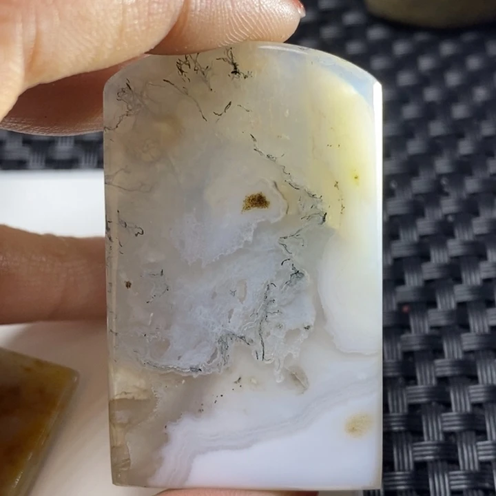 玛瑙/玉髓颈饰未镶嵌丝**缘