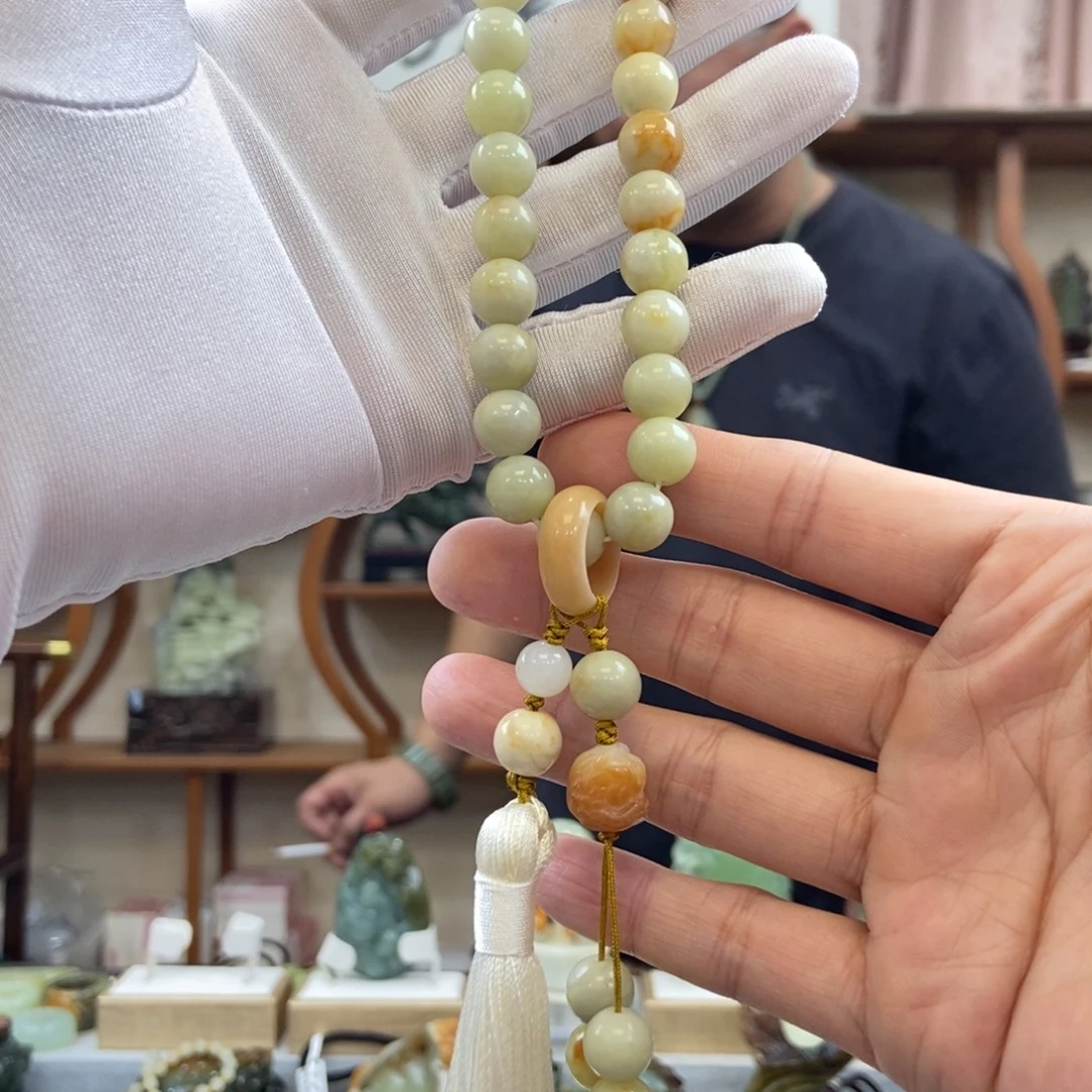 未镶嵌蛇纹石玉手持（多样性发一件