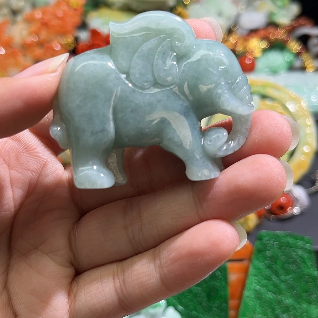 翡翠未镶嵌颈饰待编织
