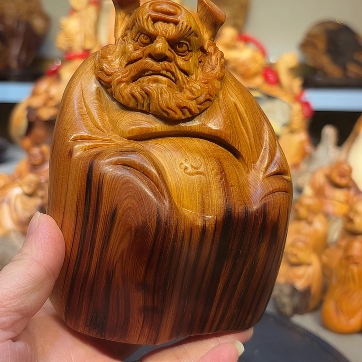 柏木太行崖柏钟馗摆件