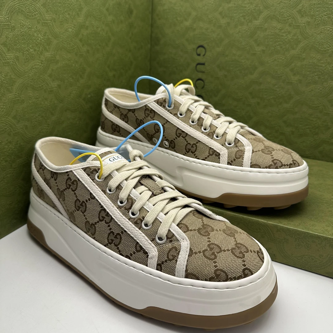 95新 GUCCI/古驰 42.5欧码/经典棕色1977板鞋厚底设计舒适