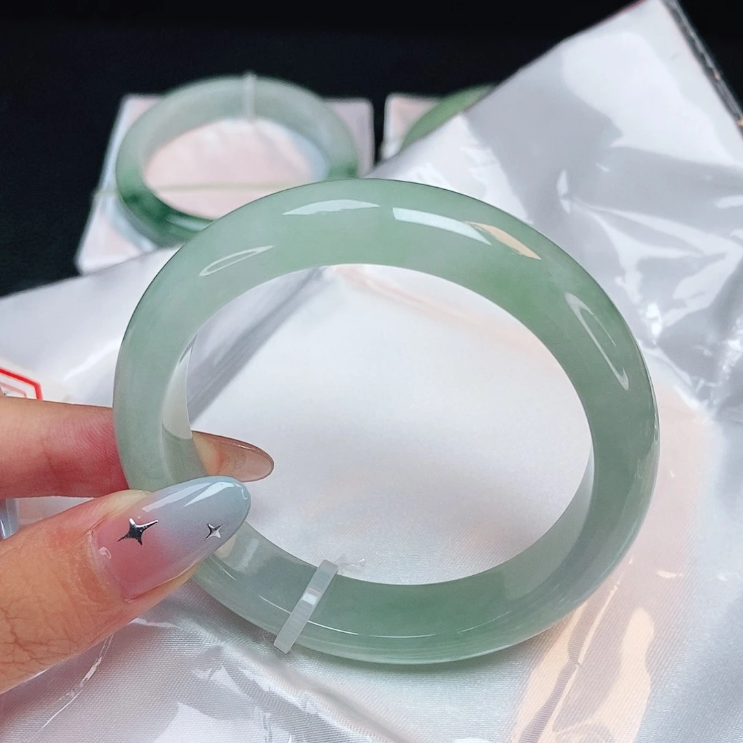 未镶嵌手镯翡翠正圈55.6