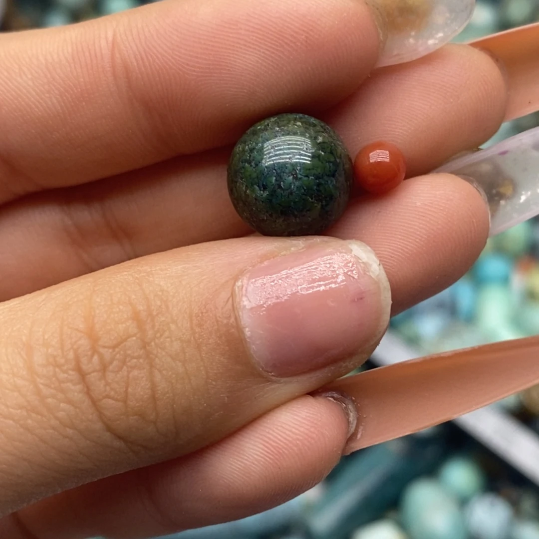 南红玛瑙未镶嵌珠宝奇石