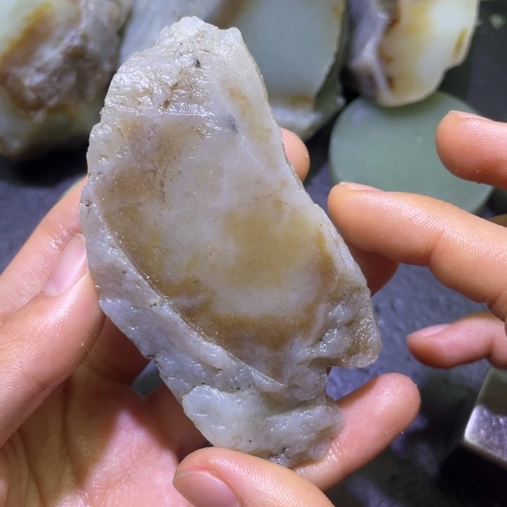 和田玉（糖玉）未镶嵌珠宝半成品