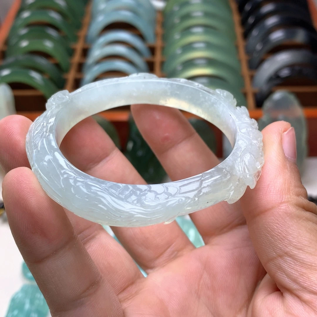 蛇纹石玉天青冻凤镯未镶嵌