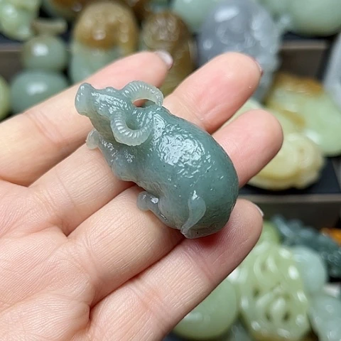 颈饰未镶嵌和田玉