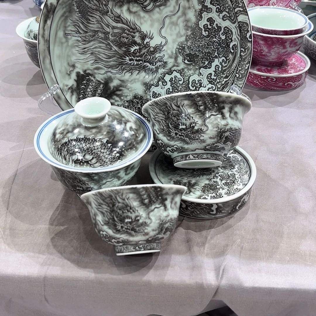 瓷片景德镇瓷器精品陈列