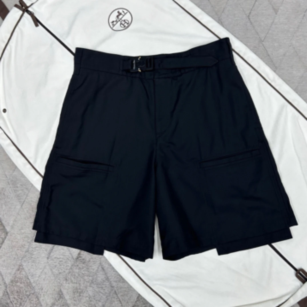 全新未使用 DIOR/迪奥 133350 经典锁扣工装短裤