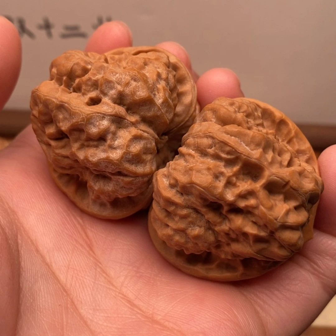 【闪购商品】把件文玩核桃边41左右