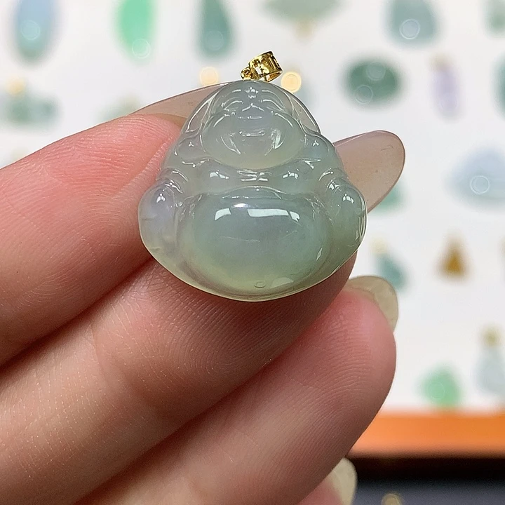 颈饰18K金镶嵌翡翠