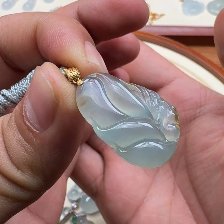 翡翠吊坠(不含链)18K金镶嵌