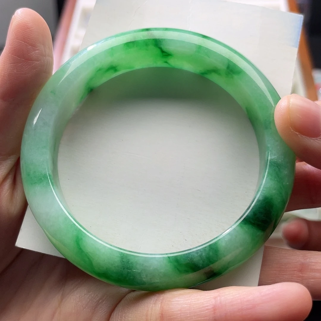 翡翠未镶嵌手镯56辣绿