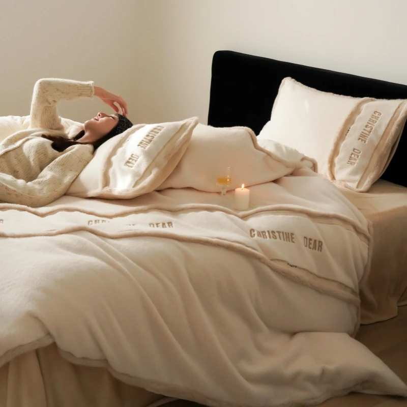 轻奢风加厚牛奶绒四件套秋冬羊毛绒简约刺绣被套床单保暖床上用品