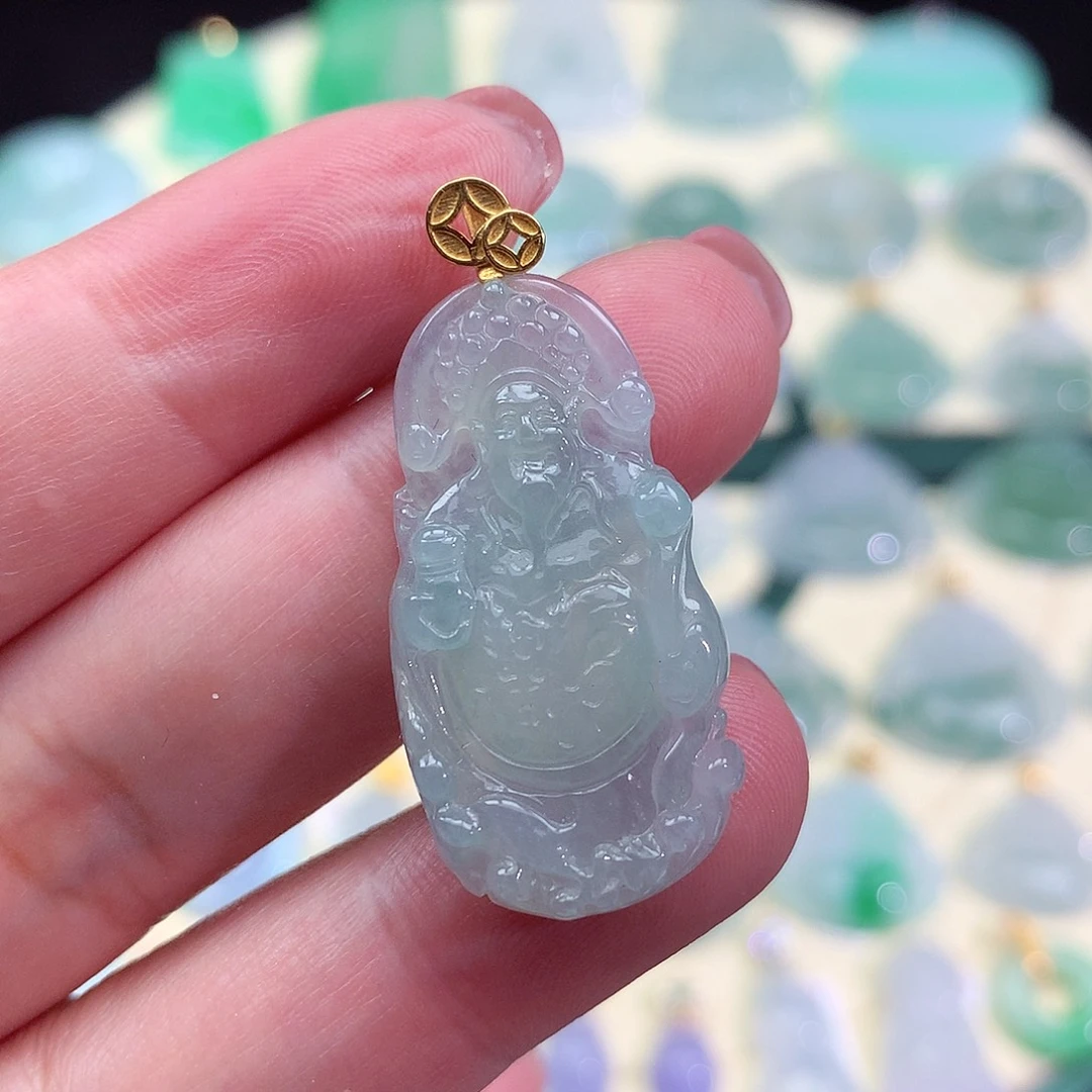 翡翠18K金镶嵌颈饰财神